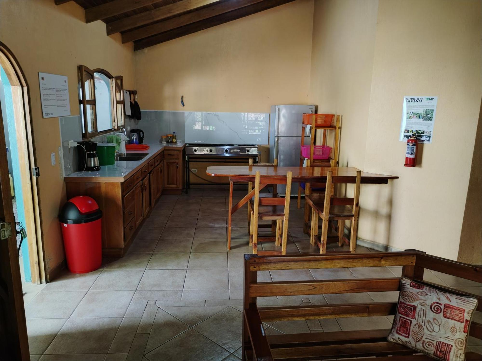 לינה וארוחת בוקר Drakes Bay Osa House - Drake Corcovado Tours מראה חיצוני תמונה