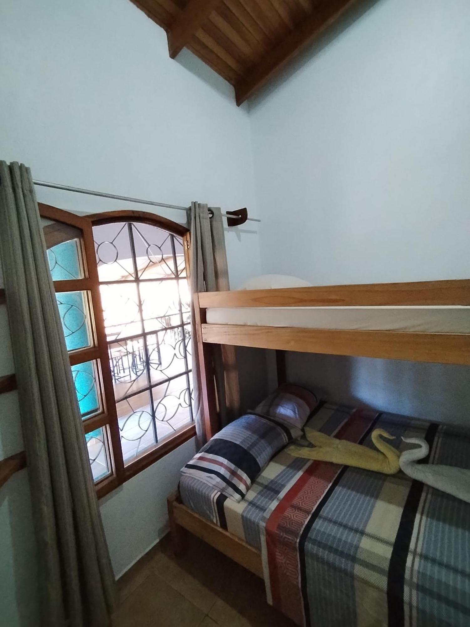לינה וארוחת בוקר Drakes Bay Osa House - Drake Corcovado Tours מראה חיצוני תמונה